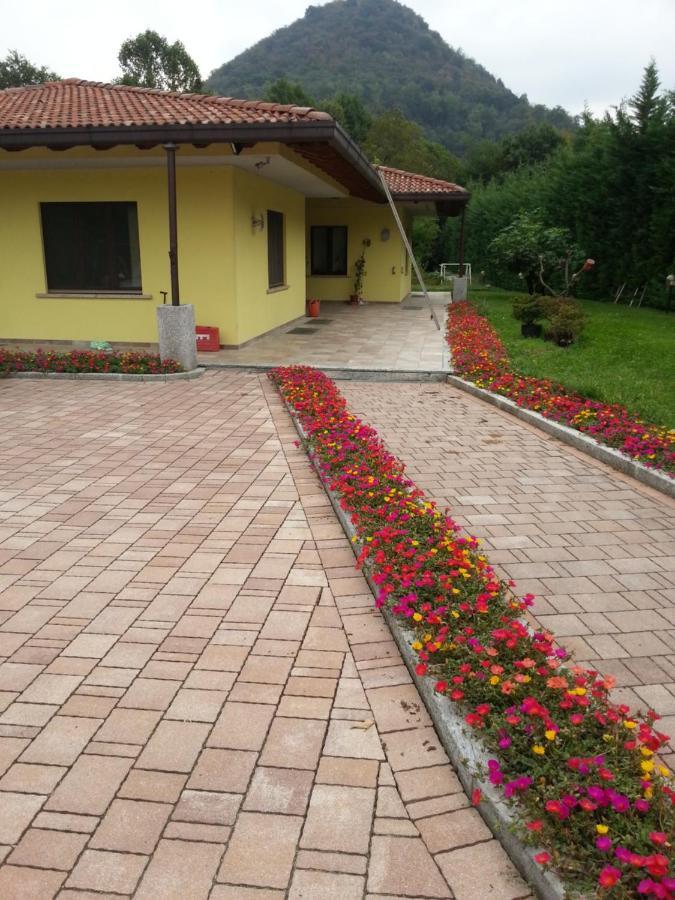Villa Althea Ronago Exteriör bild