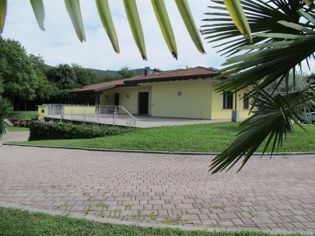 Villa Althea Ronago Exteriör bild